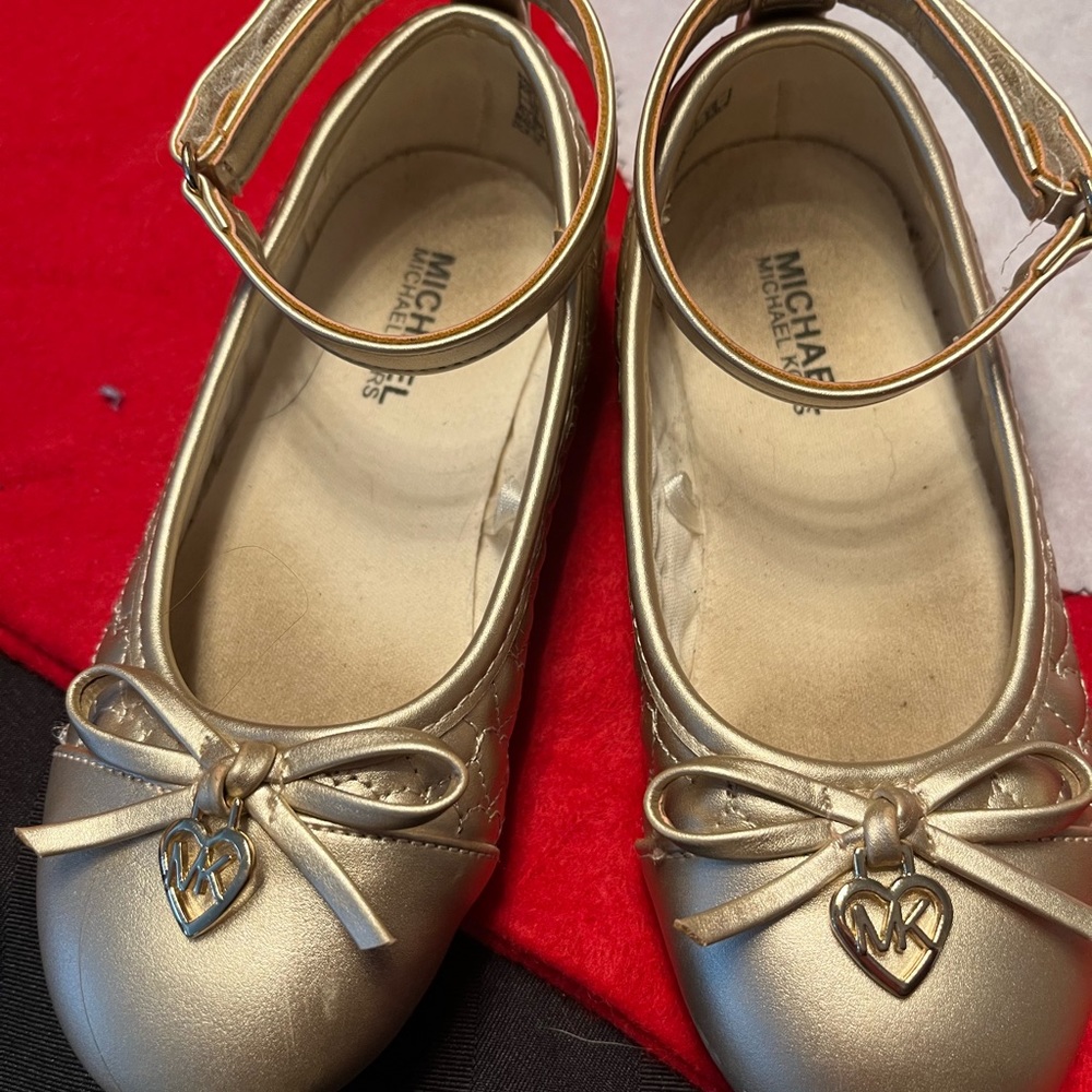 VGUC Michael Kors flats